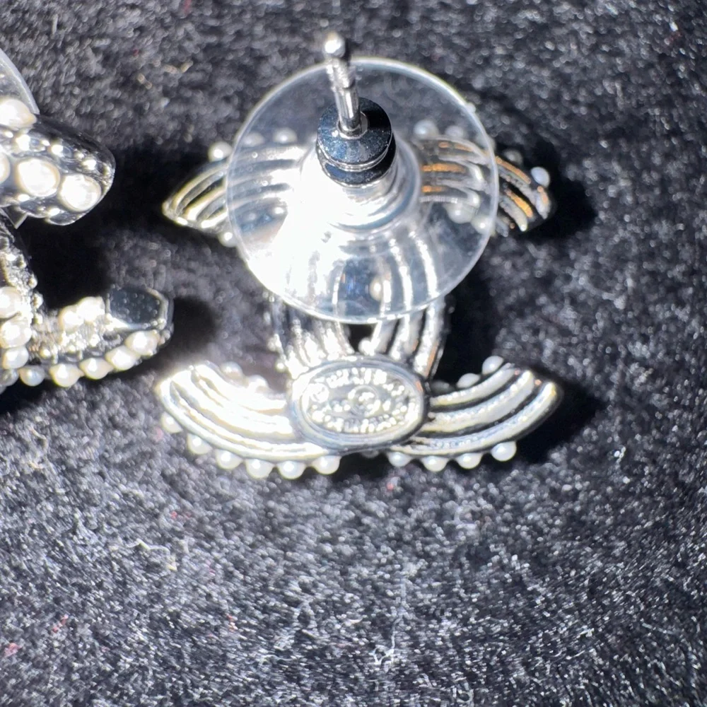 CHANEL Silver Beaded Logo Earrings - Picture 4 of 4